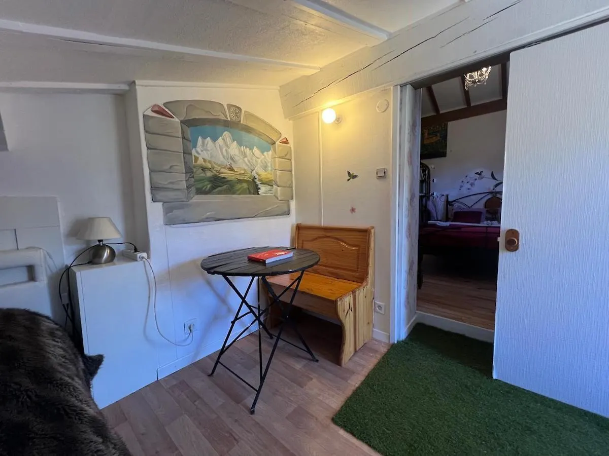 Maison D'Hotes L'Escale Du Loup Blanc Maringes
